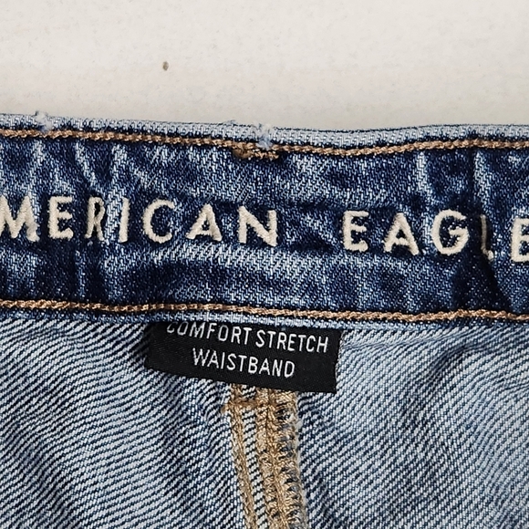 American Eagle Tomgirl distressed denim shorts 8 - Picture 11 of 16